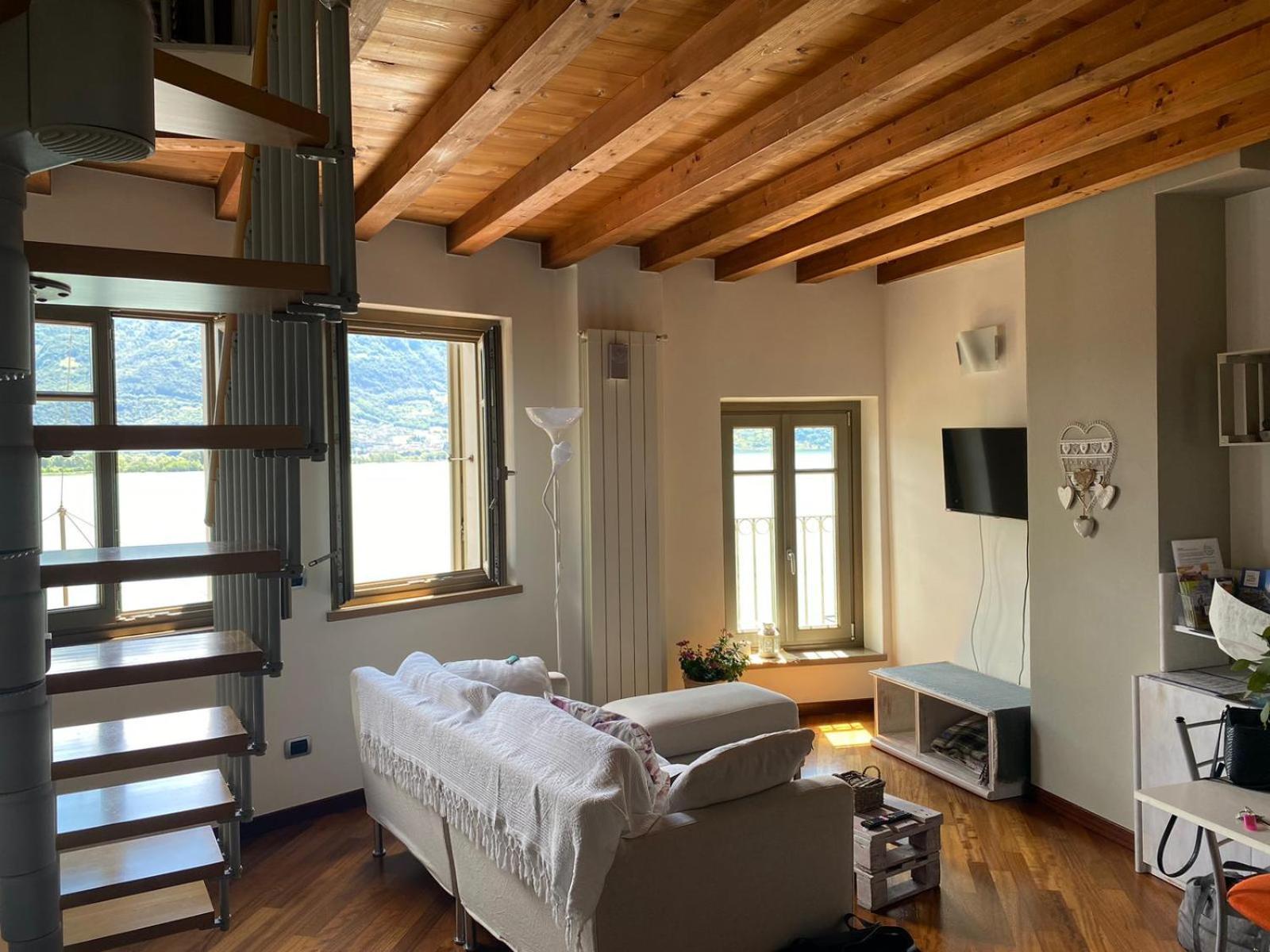 Casa Marina Lejlighed Lovere Eksteriør billede